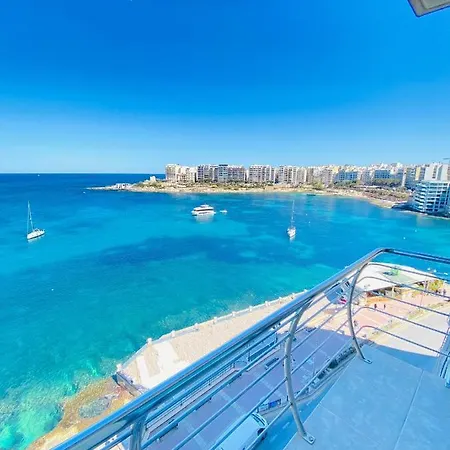 F8 1 Seaview Room, Living And Bathroom Shared , Stjulians * San Ġiljan