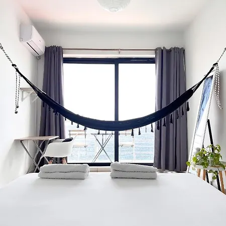 F8 1 Seaview Room, Living And Bathroom Shared , Stjulians Проживание в семье Сент Джулианс